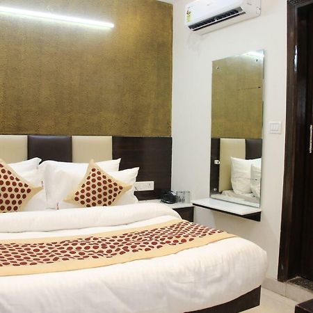 Hotel Snow White Inn Új-Delhi Kültér fotó