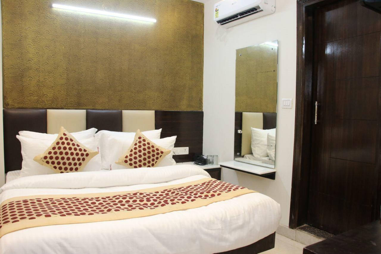 Hotel Snow White Inn Új-Delhi Kültér fotó
