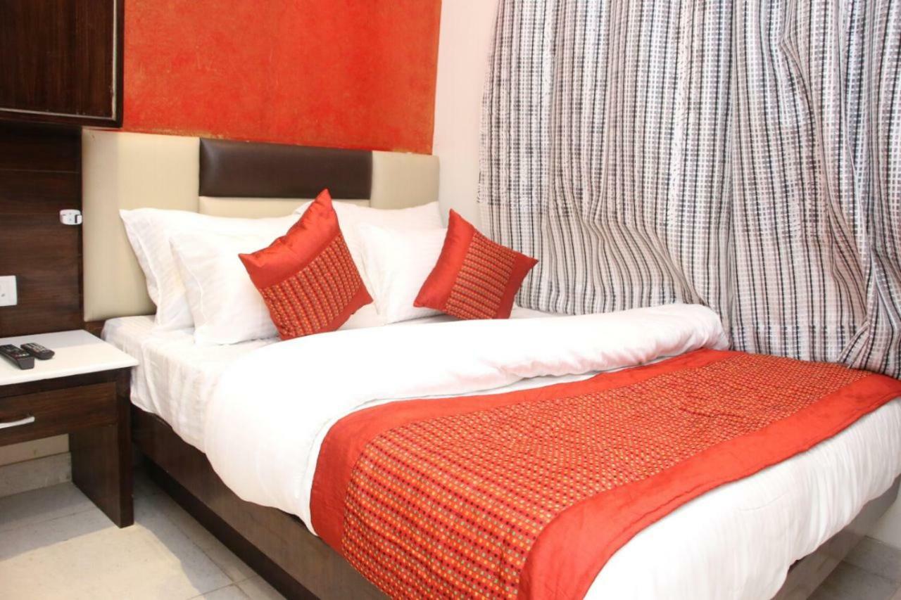 Hotel Snow White Inn Új-Delhi Kültér fotó